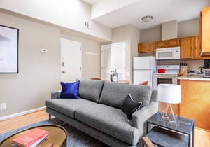 Ample Dupont Circle 1BR nr. U Street, Metro & Glen’s Mkt, by Blueground in Washington