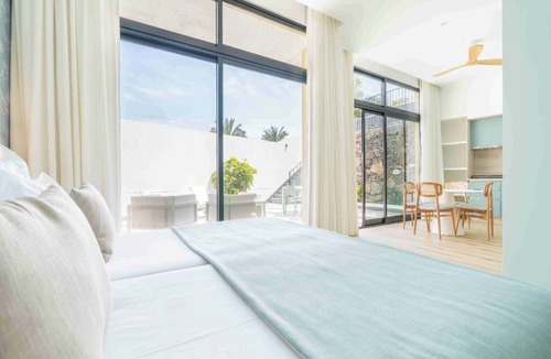 Porto Moniz Hotel | 2 Studios Perfect for Family Exploring Nearby Ocean Attractions + Half Board!