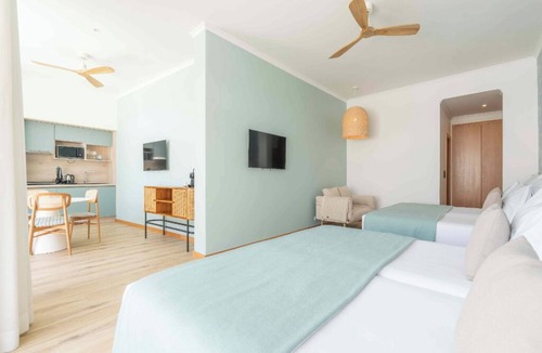 Porto Moniz Hotel | 2 Studios Perfect for Family Exploring Nearby Ocean Attractions + Half Board!