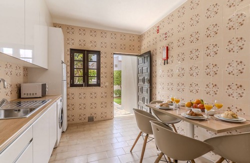 Areias de Sao Joao Villa | #392 Spacious 4-Bedroom Villa in Albufeira | Shared Pool