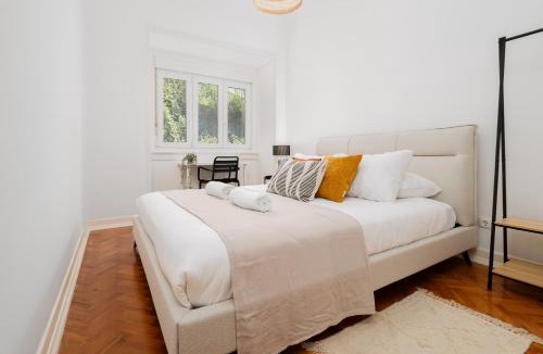 Sao Jose Apartment | 3DB- Walk Everywhere from This Bright and Stylish Lisbon Apartment in an Exceptional Location