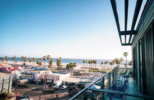 Venice Hotel | 4 Ocean Views & Bold Style in Prime Location | Few steps from Pacific Beach