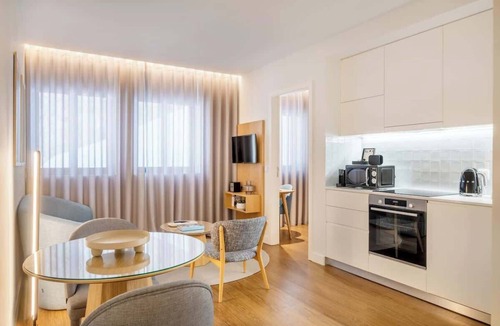 Centro / Baixa Apartment | 5 Santa Catarina Plaza Apartments by HostWise