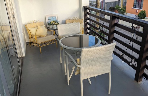 Rendezvous Apartment | 73 Fairway Gardens Cozy 2-bedroom apartment in lovely Rendezvous with AC, WiFi
