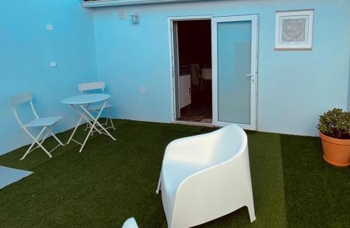Comenda House | AL BIONDI Alentejo Cosy House for 2 with Kitchen and Patio