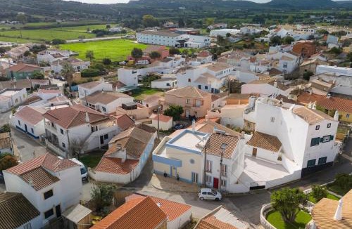 Almadena House | Almadena grey house