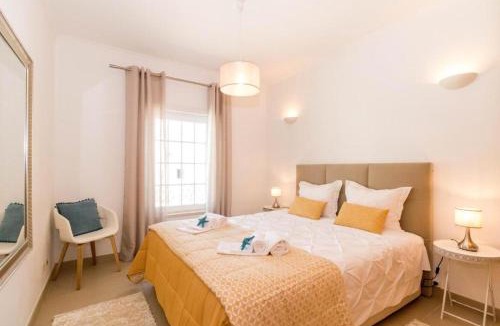 Peneco Beach Apartment | Alzira Rossio by Alzira