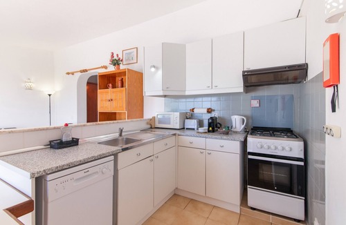 Silves Apartment | Apartment 'One Bedroom 1' with Shared Pool, Wi-Fi and Air Conditioning