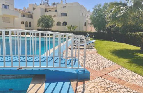 Areias de Sao Joao Apartment | Apartamento bem localizado
