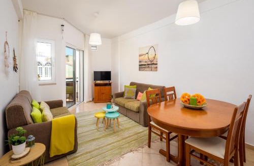 Armacao de Pera Apartment | Apartamento Pé na Areia, Armação de Pêra by AlgarveBlossom