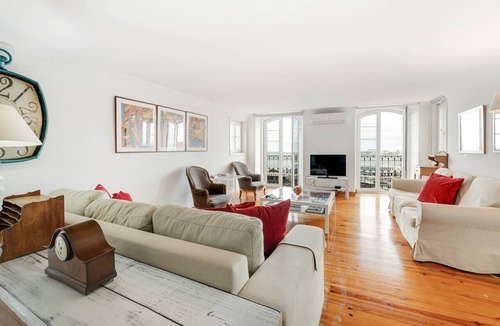 Santa Maria Maior Apartment | Apartment 'Alfama Com Vista Rio' with Balcony, Wi-Fi and Air Conditioning