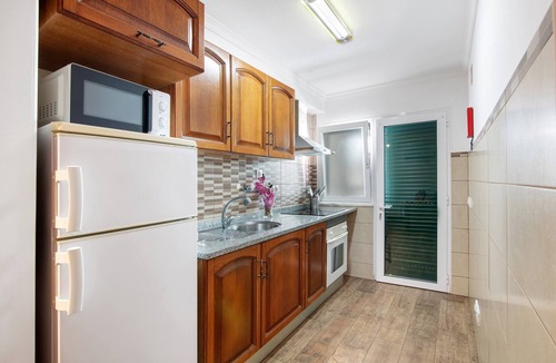 Vila Real Santo Antonio Apartment | Apartment 'Dourado' with Balcony, Wi-Fi and Air Conditioning
