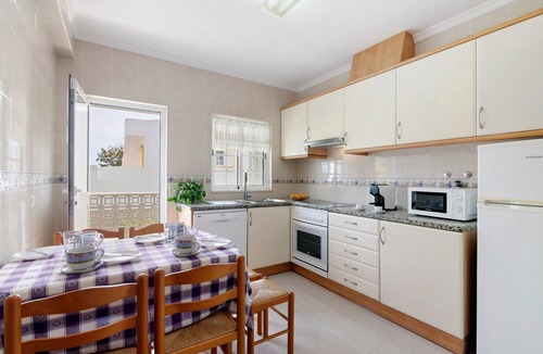 Vale de Carro Apartment | Apartment 'Galego C' with Shared Pool, Shared Garden and Wi-Fi