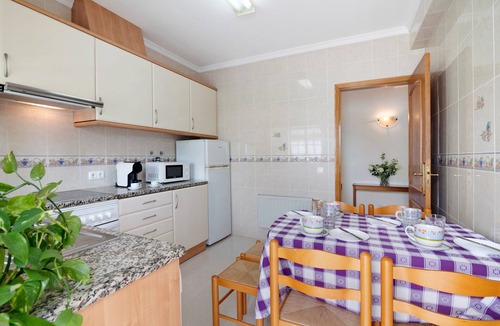 Vale de Carro Apartment | Apartment 'Galego C' with Shared Pool, Shared Garden and Wi-Fi