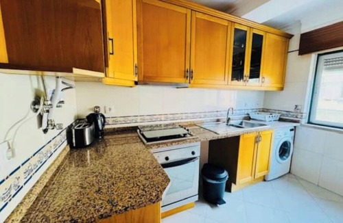 Penha de Franca Apartment | Apartment in central Lisbon with private parking