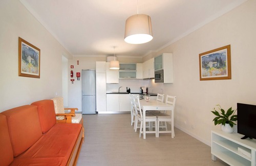 Aldeia das Acoteias Apartment | Apartment 'Jardins da Falésia' with Pool, Terrace & Wi-Fi