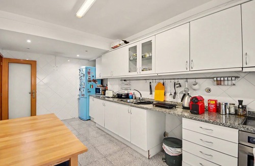 Leixões Apartment | Apartment 'Lovely Matosinhos Beach' with Private Terrace, Balcony and Wi-Fi
