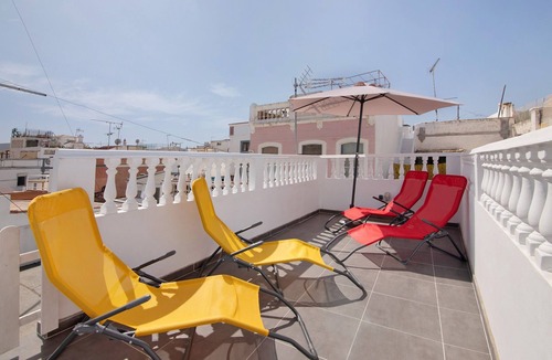 Olhao Apartment | Apartment 'Olhão Lodge - Al Berta' with Private Terrace, Wi-Fi and Air Conditioning