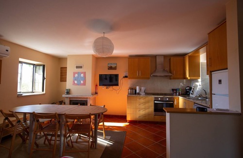 Covilha Apartment | Apartment 'Saqa Organic Farm' with Mountain View, Wi-Fi and Air Conditioning