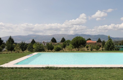 Covilha Apartment | Apartment 'Saqa Organic Farm' with Mountain View, Wi-Fi and Air Conditioning