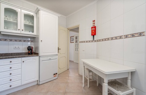 Portimao Apartment | Apartment 'Vau Nest' with Sea View, Wi-Fi and Air Conditioning