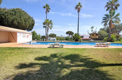 Sesmarias Apartment | Apartment 'Yara Beach Apartments with Terrace' with Shared Pool, Wi-Fi and Air Conditioning