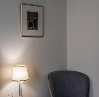 Porto Apartment | Aposentus - Vintage Retreat in Sá Carneiro Plaza