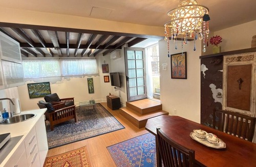 Hollywood Apartment | Artistic Haven in Hollywood with Pool, Hot Tub, Cabana, and Garden