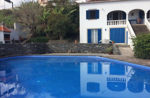 Santa Cruz Villa | Beachfront house with pool