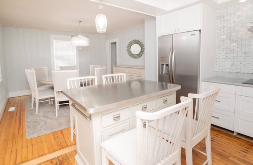 Northeast Virginia Beach House | BEAUTIFUL HOME; ADRQUATELY DEATILED ON THE INSIDE AND OUT. STEPS TO THE BEACH
