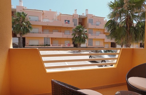 Canada Apartment | Blige Blue Apartment, pool, AC, balcony