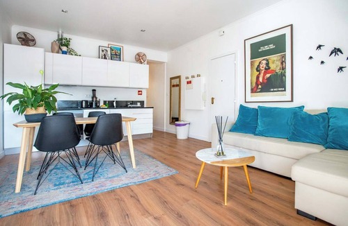 Santo Condestavel House | Bright 1bedroom apartment in Campo de Ourique