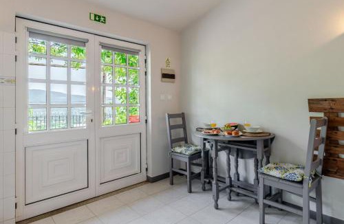 Barroselas Apartment | Buganvílias House at Fountain Retreat I Pool, Jacuzzi & Sports Escape