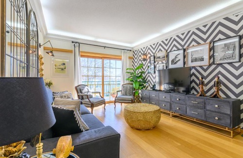 Carcavelos Apartment | Carcavelos Beach