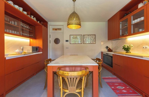 Pico House | Carcavelos Manor House by Portugal Active