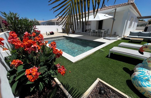 Tunes Villa | Casa Alegria