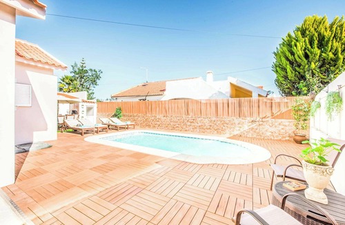 Guia Villa | Casa Alfazema - Three Bedroom Villa, Sleeps 6