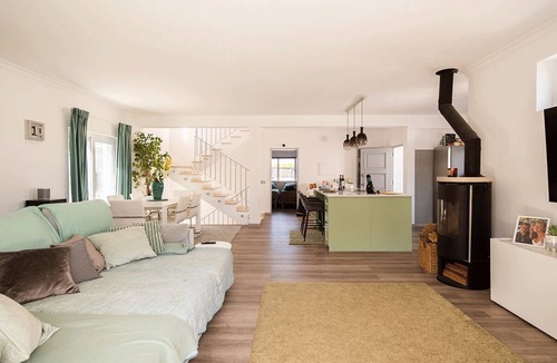 Chinicato Villa | Casa Bangers 4 bedroom 4 bathrooms, Jacuzzi, Pool, Ping Pong and Outside Kitchen
