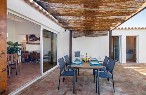 Vila Real Santo Antonio Apartment | Casa Papaya