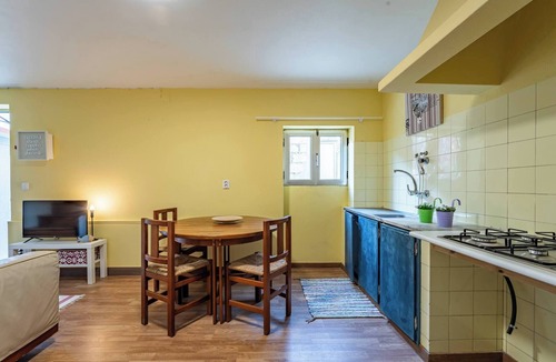 Vila Praia de Ancora House | Casa Típica com Alma e Mar