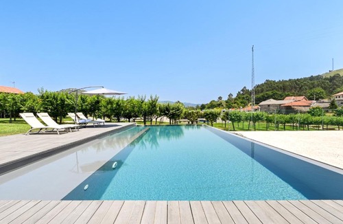 Rossas House | Casas D'Além Refuge with Pool & Nature by Sé Apartamentos