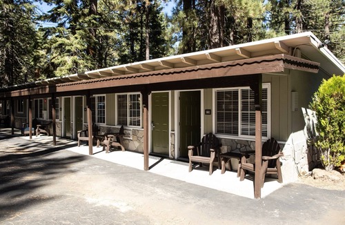Tahoe Island Cabin | Charming 1-bedroom lodge in South Lake Tahoe for a relaxing stay