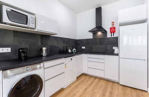 Faro City Centre Apartment | Charming 1Bdr Flat in Central Faro by Lovelystay