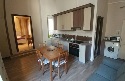 Belvaros - Lipotvaros Apartment | Charming Apartment in the Heart of Budapest