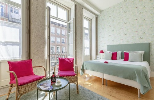 Centro / Baixa Apartment | Charming Balcony Apartment in Historic Ribeira - Inside Porto Apartments "Mouzinho"