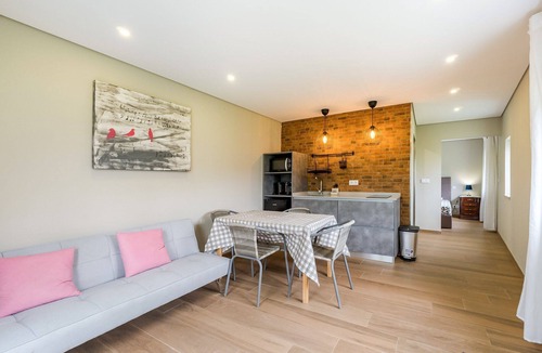 Amares Apartment | Charming Retreat with Pool