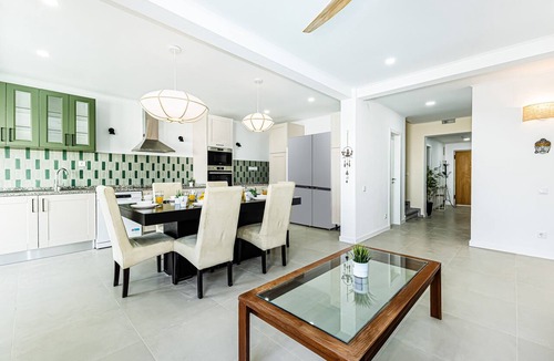 Ameijeira Villa | Chilling In Lagos House | Pool | BBQ | Retreat