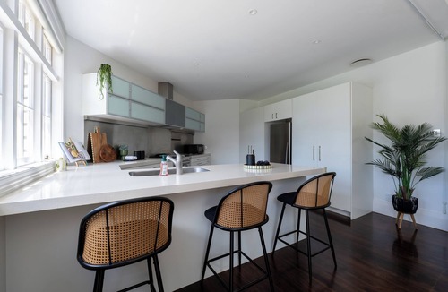 Epsom House | Classic & Spacious 4-Bedroom Home in Prime Epsom