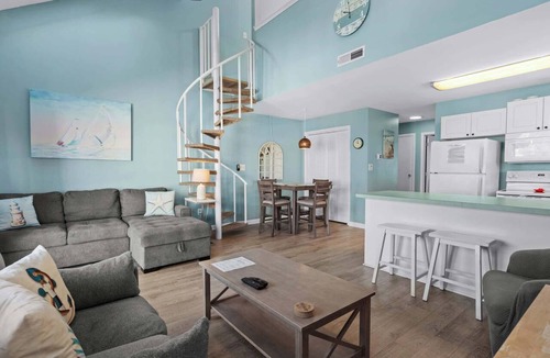 Surfside Beach Condo | Coastal Calm/Poolside Surfside Condo(By Beach Star)