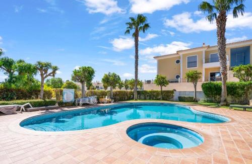 Porto de Mos Apartment | Coastal Terrace Apartment